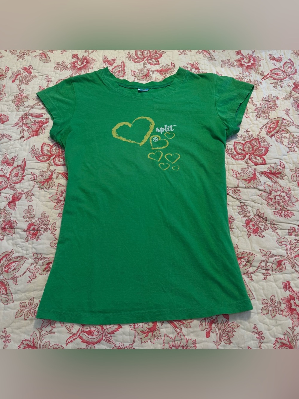 Adorable Y2K 2000s Split Green and Yellow Heart Graphic Baby Tee